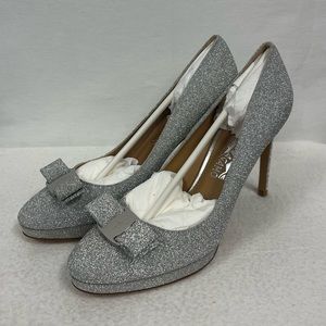 Salvatore Ferragamo - Osimoglit Womens Leather Slip On Pumps Heels in Silver NWT